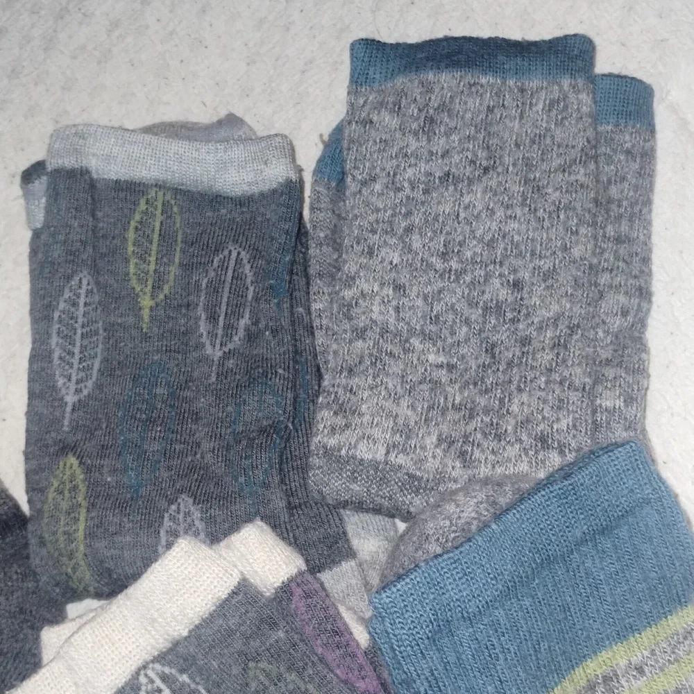 Lot of 11 patterned boot socks